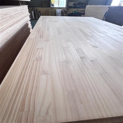 Dewan Sendi Pinus